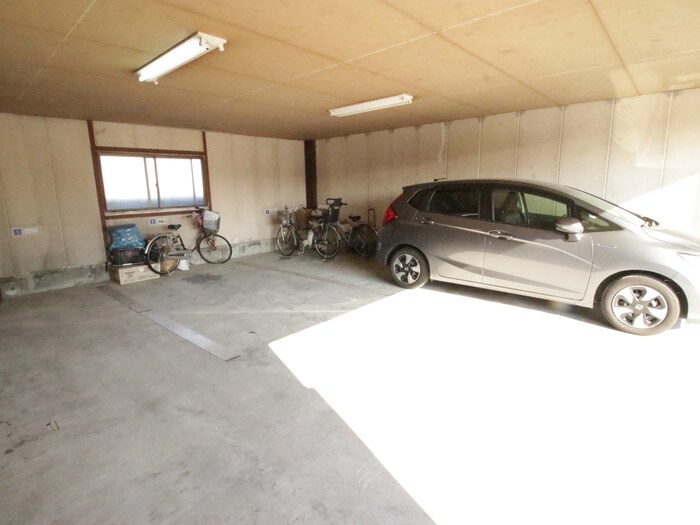 山手マンションの物件外観写真