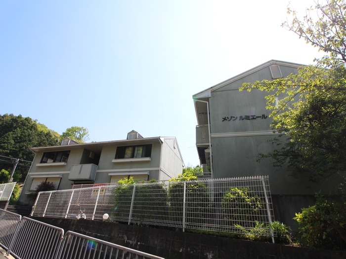 メゾンルミエールの物件外観写真
