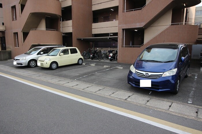 シャルレ8番館の物件外観写真