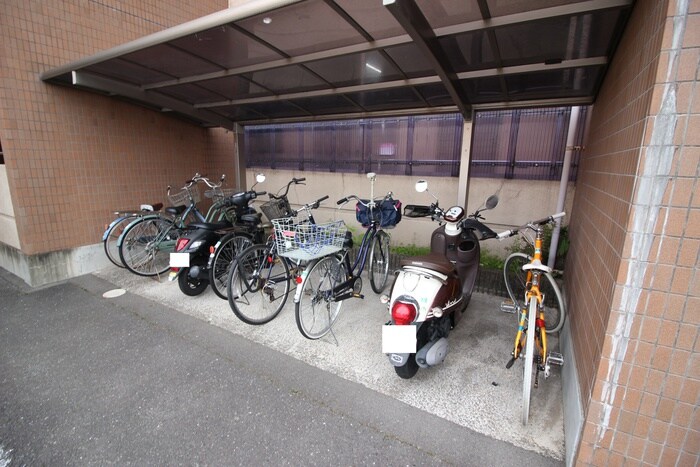 シャルレ8番館の物件外観写真