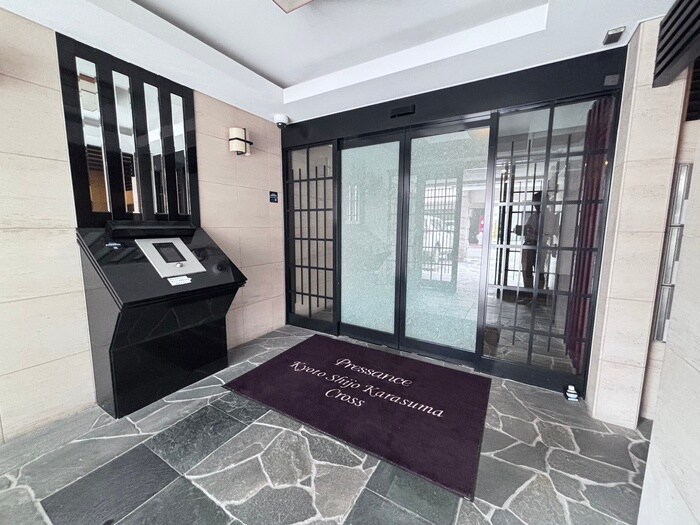 ﾌﾟﾚｻﾝｽ京都四条烏丸ｸﾛｽ(１０３)の物件外観写真