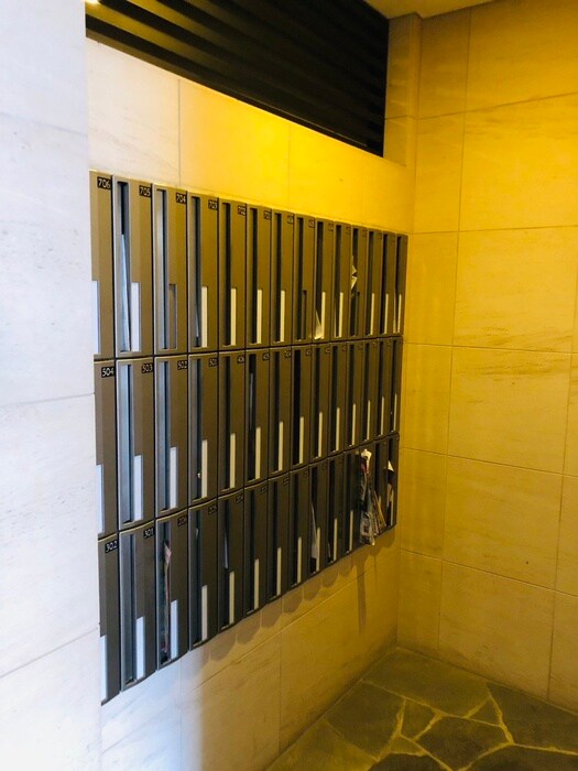 ﾌﾟﾚｻﾝｽ京都四条烏丸ｸﾛｽ(１０３)の物件外観写真