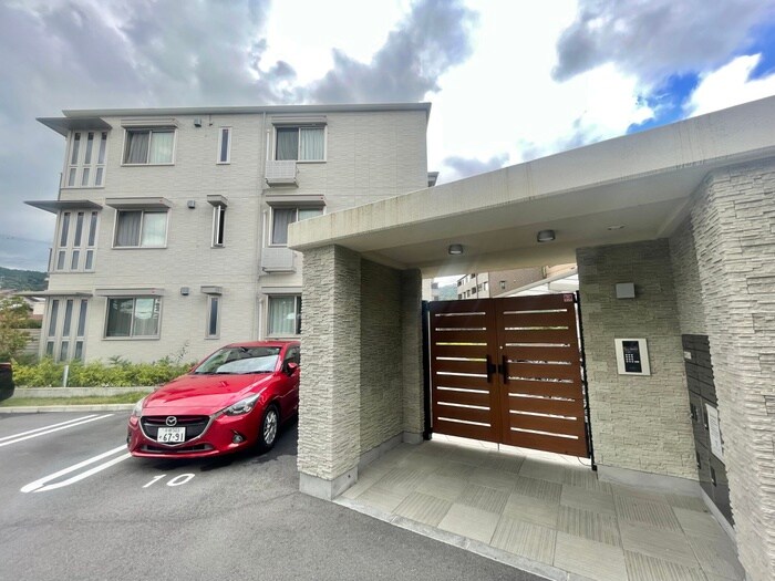 ジラソ－レの物件外観写真