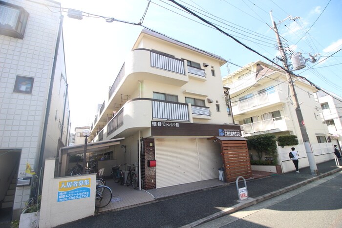 サンテラス８０の物件外観写真