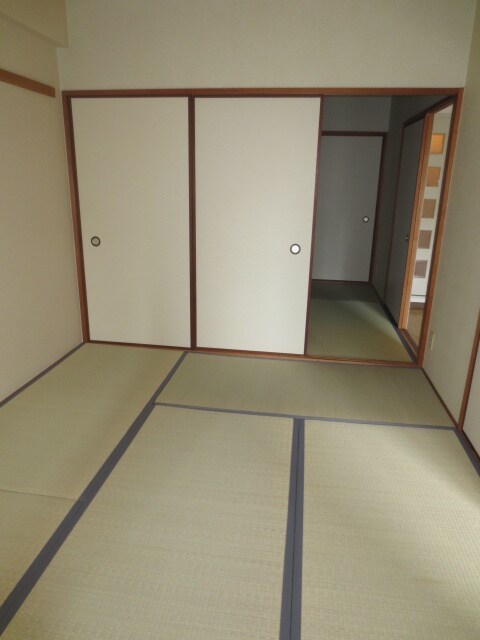 スヴァーネ東山本の物件内観写真