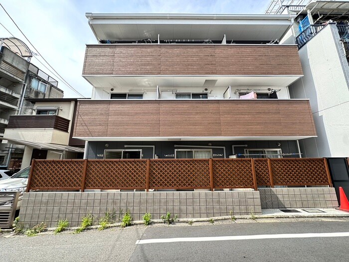 アドマステラス壬生松原の物件外観写真