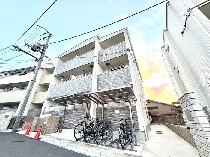 クリエオーレ菱江Ⅲの物件外観写真