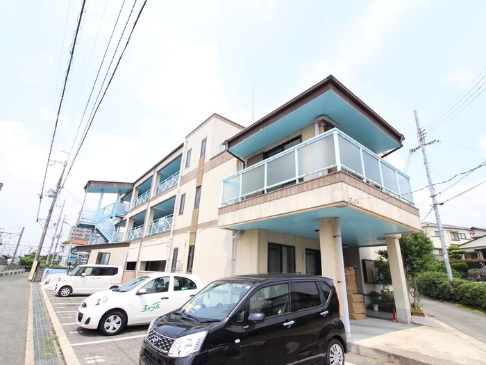 ハミングハイツの物件外観写真