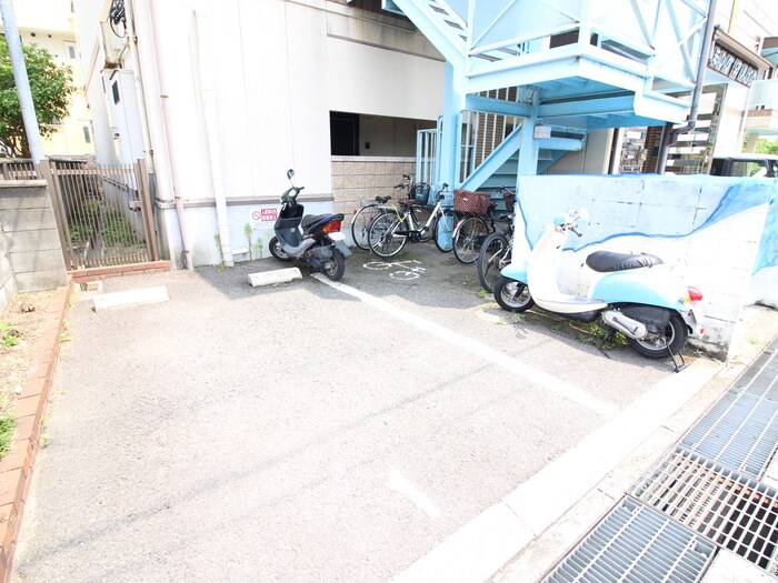 ハミングハイツの物件外観写真