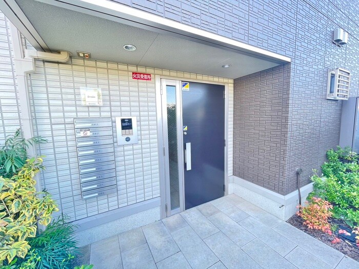 ファミーユ深井の物件外観写真