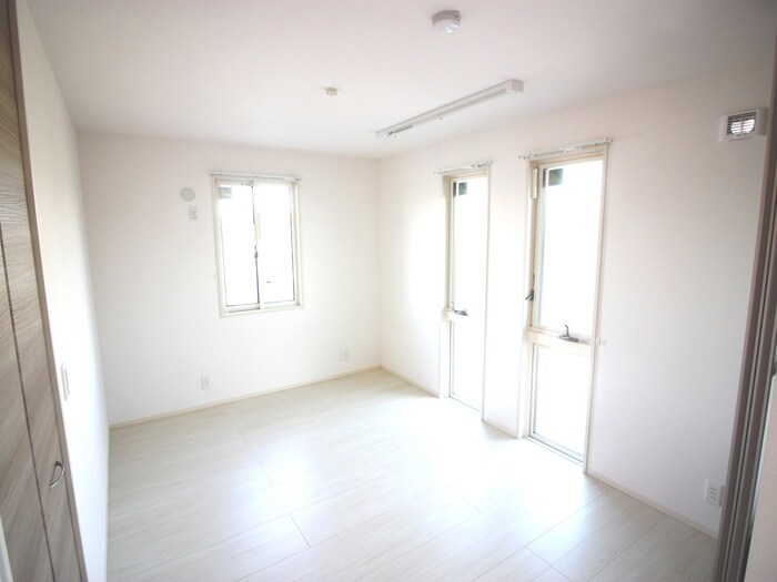 ファミーユ深井の物件内観写真