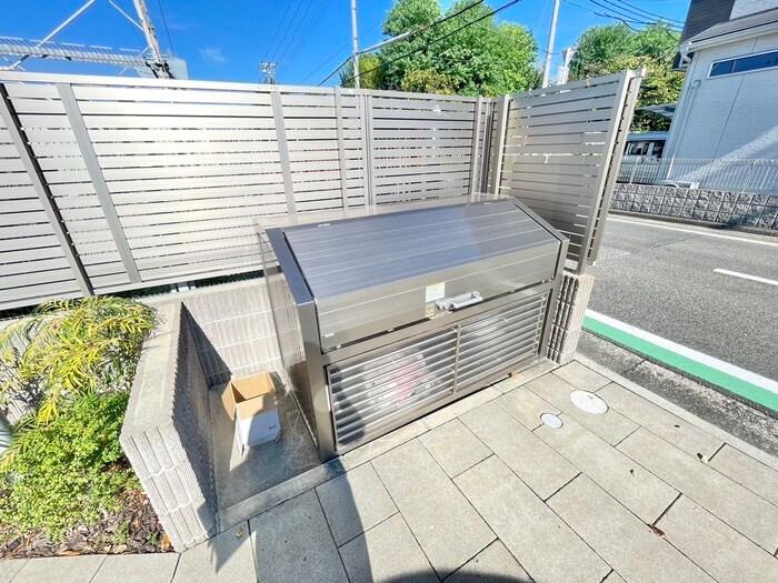 ファミーユ深井の物件外観写真