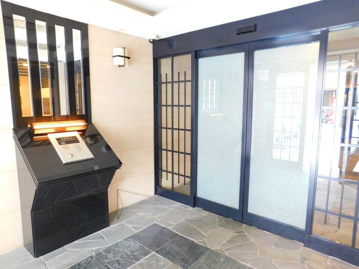 ﾌﾟﾚｻﾝｽ京都四条烏丸ｸﾛｽ(４０１)の物件外観写真