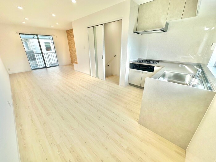 離宮前町1丁目貸家の物件内観写真