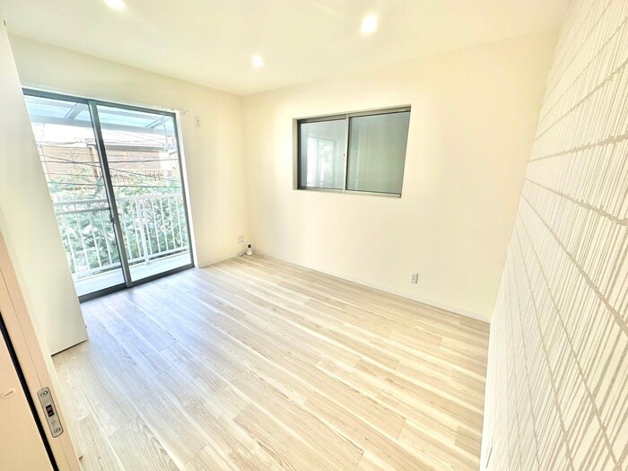 離宮前町1丁目貸家の物件内観写真