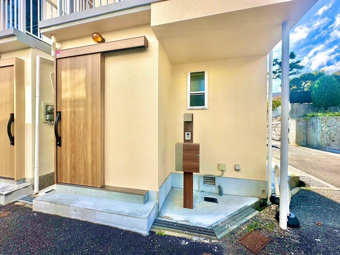 離宮前町1丁目貸家の物件外観写真