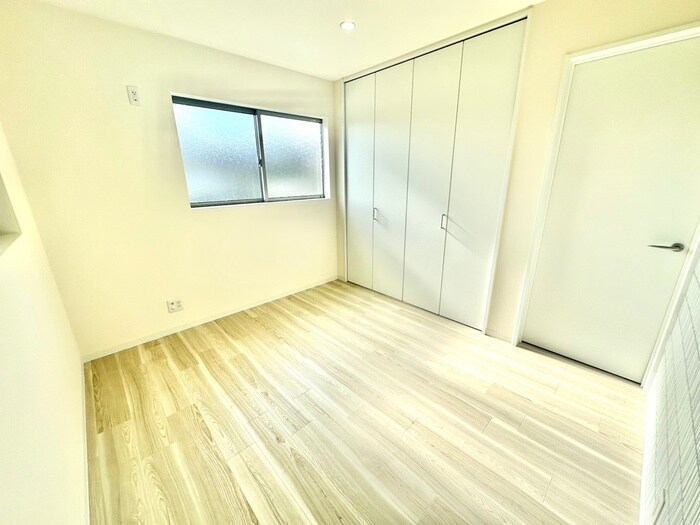 離宮前町1丁目貸家の物件内観写真