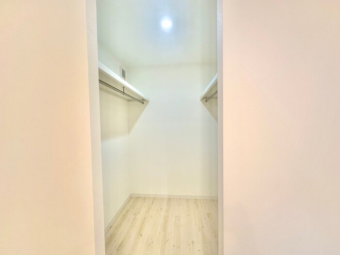 離宮前町1丁目貸家の物件内観写真