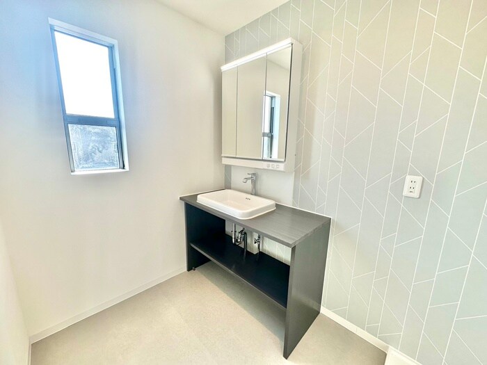 離宮前町1丁目貸家の物件内観写真