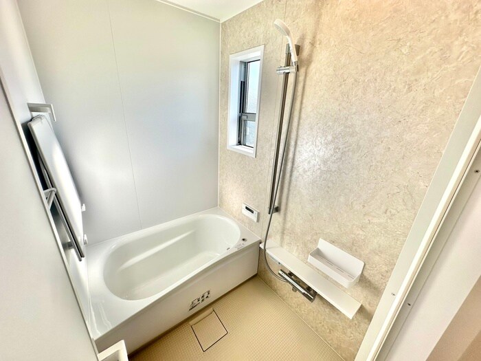 離宮前町1丁目貸家の物件内観写真