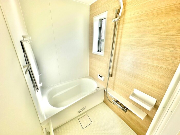 離宮前町1丁目貸家の物件内観写真