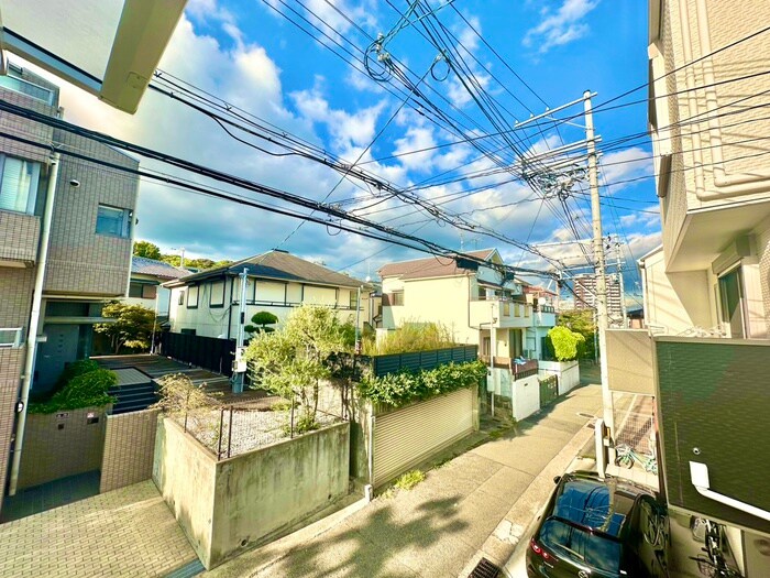 離宮前町1丁目貸家の物件内観写真