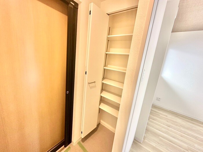 離宮前町1丁目貸家の物件内観写真