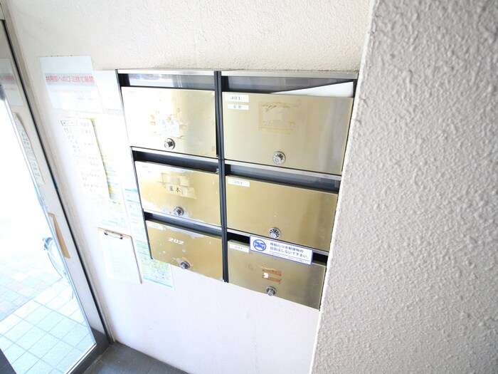 パ－ルハイム針中野の物件外観写真