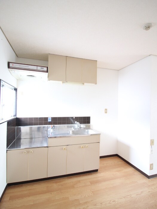 メゾンファミールA棟の物件内観写真