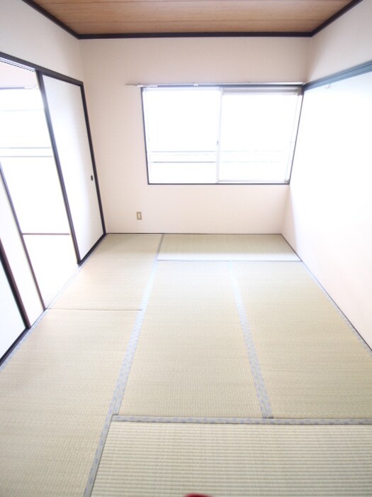 メゾンファミールA棟の物件内観写真