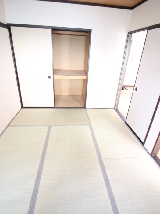 メゾンファミールA棟の物件内観写真