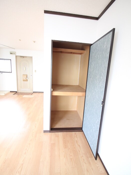 メゾンファミールA棟の物件内観写真