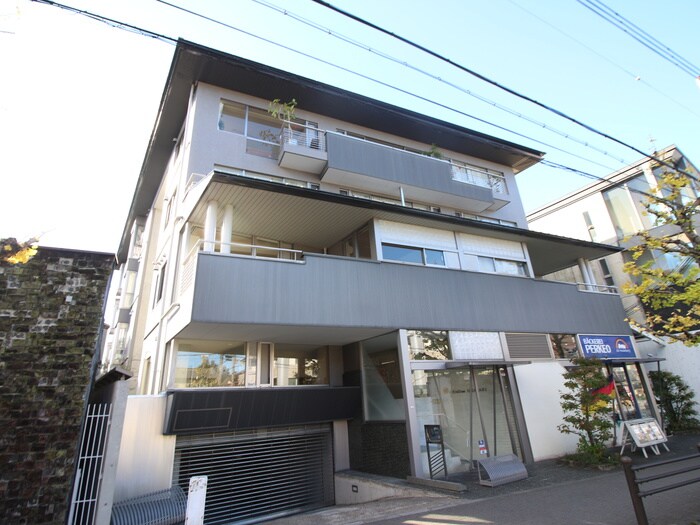 クリヨン岡崎の物件外観写真