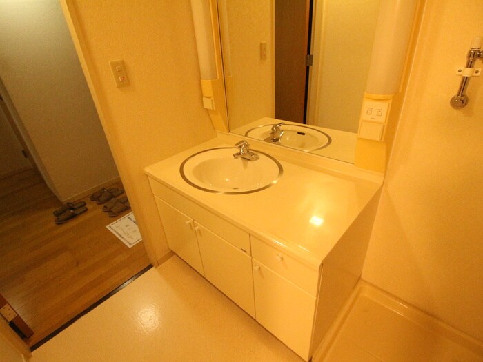 クリヨン岡崎の物件内観写真