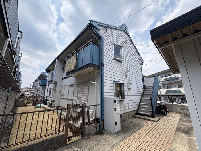 メゾンファミールB棟の物件外観写真