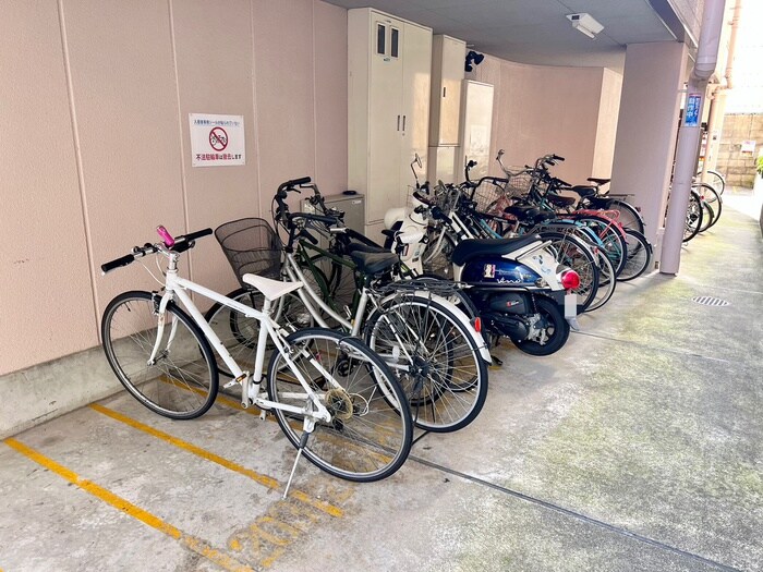 ヴィラ・フローリアンの物件外観写真