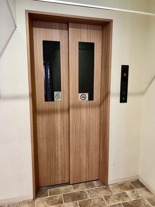 ヴィラ・フローリアンの物件外観写真