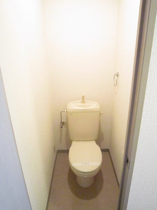 ヴィラ・フローリアンの物件内観写真