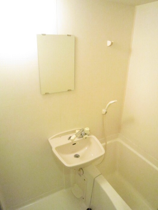 ヴィラ・フローリアンの物件内観写真