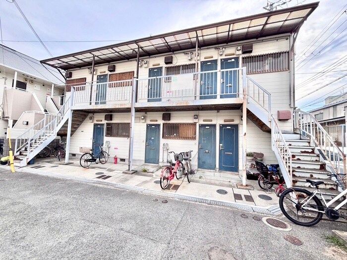 新家ハイツの物件外観写真