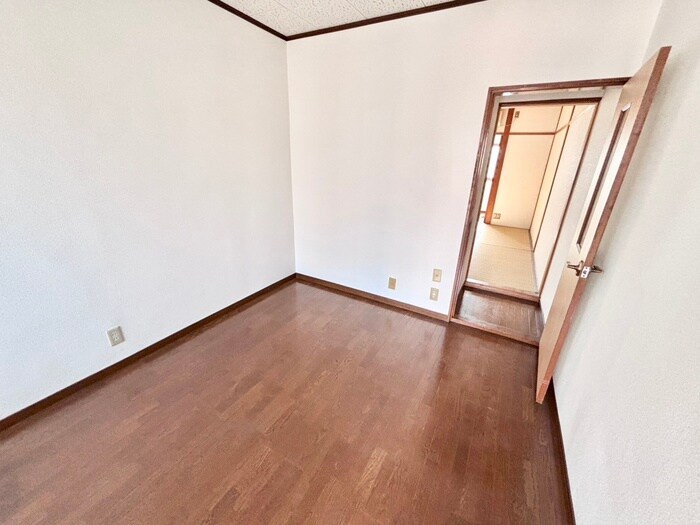 新家ハイツの物件内観写真