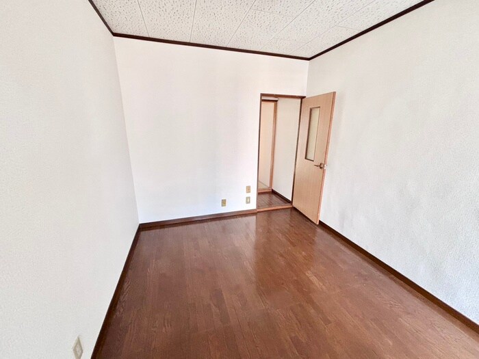 新家ハイツの物件内観写真