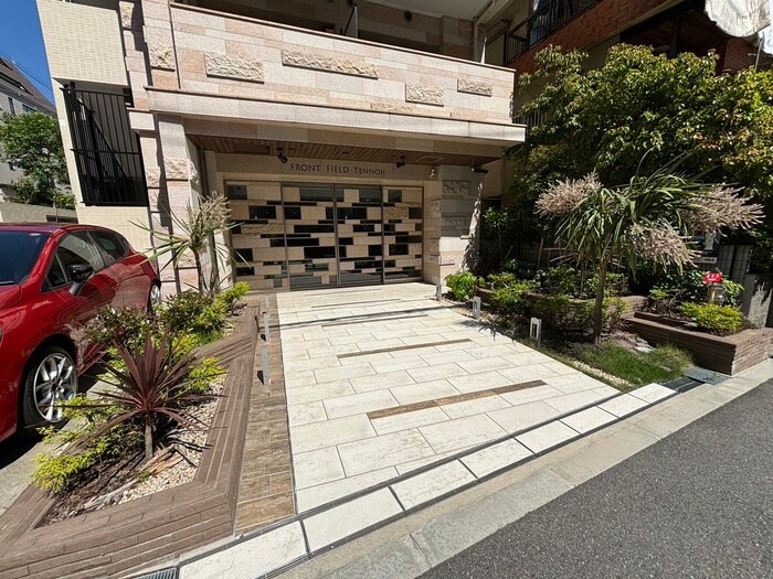 Front-Field天王寺の物件外観写真