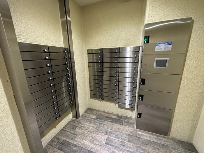 Front-Field天王寺の物件外観写真