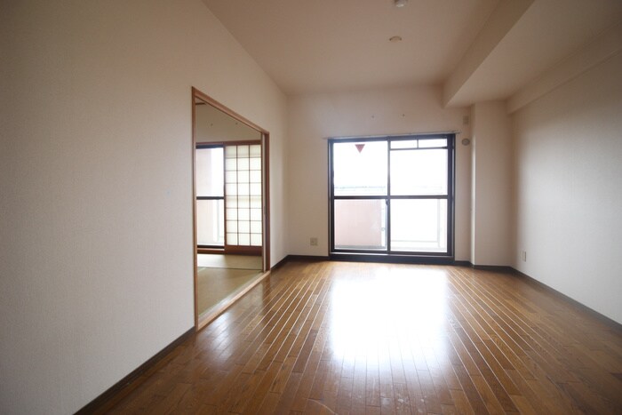 七道駅前マンションの物件内観写真