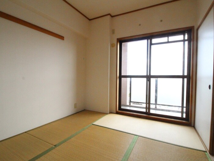 七道駅前マンションの物件内観写真