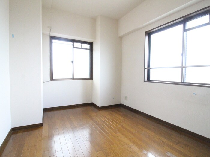 七道駅前マンションの物件内観写真