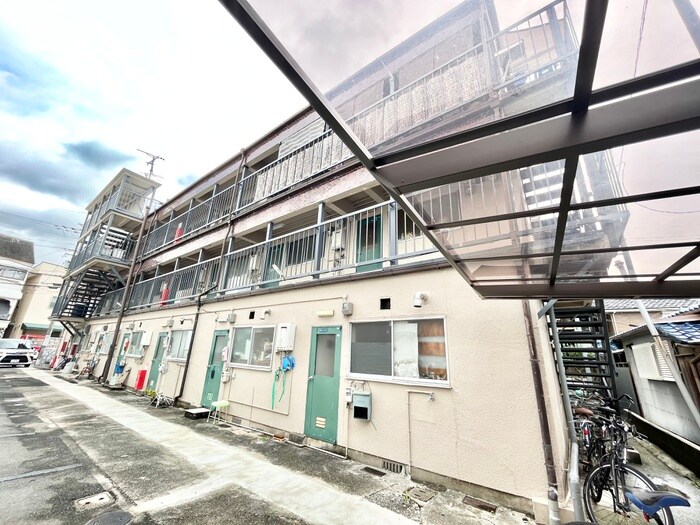 東北第４マンションの物件外観写真