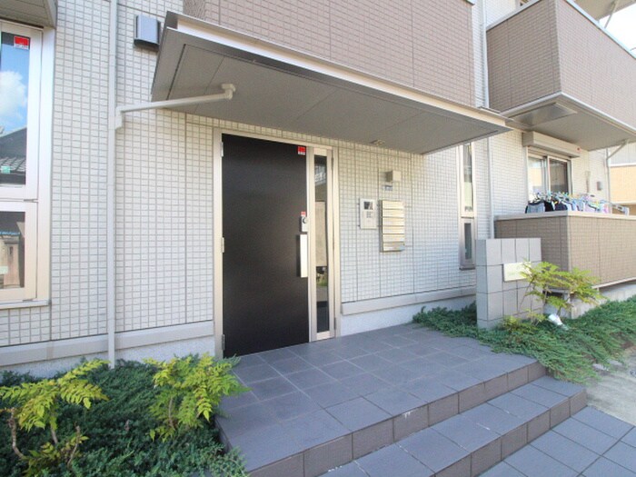 カーサコモドⅤの物件外観写真