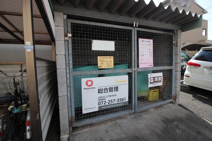 サントス泉ヶ丘の物件外観写真